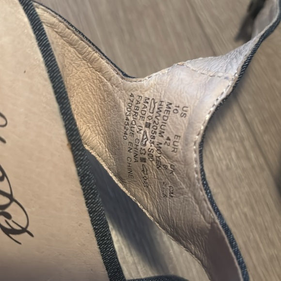 NWOT Steps by Hushpuppies Size 10 Denim Sandals - Picture 3 of 5